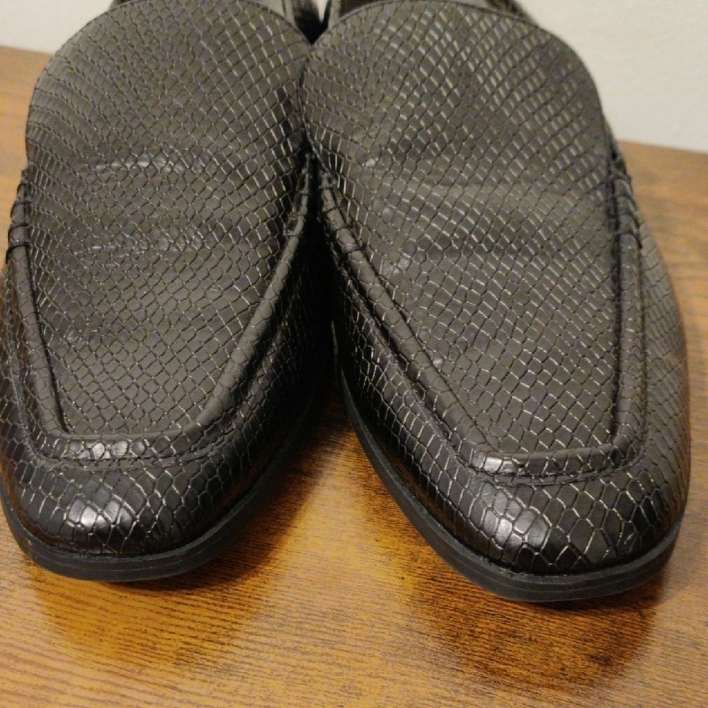 Dolce Vita Black Leather Slip-On Loafers - Picture 10 of 13